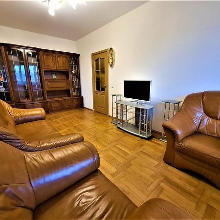 82-Avenue Apartment Черновцы Экстерьер фото
