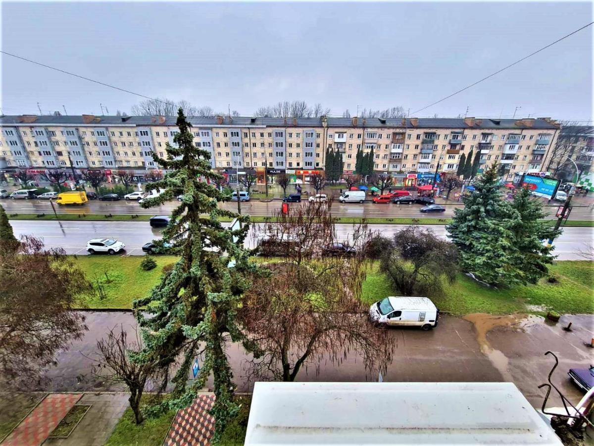 82-Avenue Apartment Черновцы Экстерьер фото
